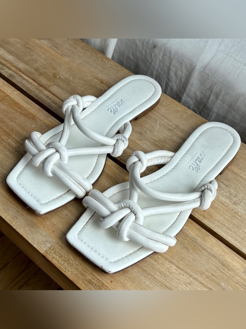 L'INTERVALLE White Knotted Strap Leather Sandals